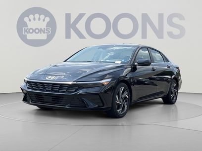 Used 2025 Hyundai Elantra Limited