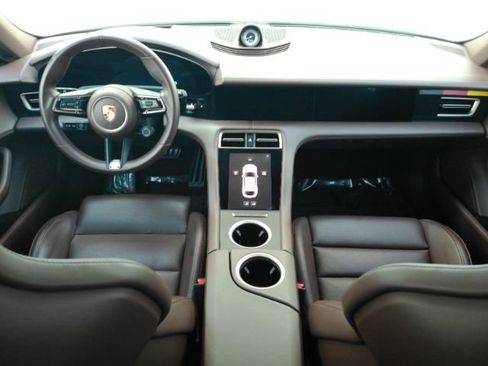 Used 2023 Porsche Taycan 4S w/ Performance Package image 3