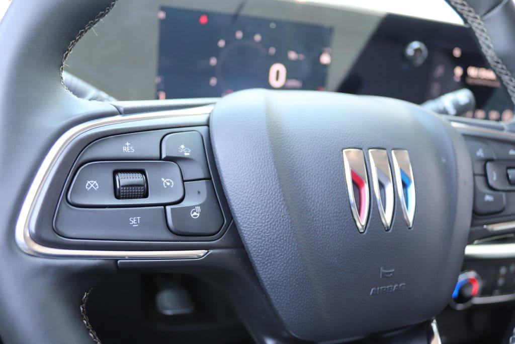 Used 2024 Buick Encore GX Preferred w/ Comfort Package FWD image 22