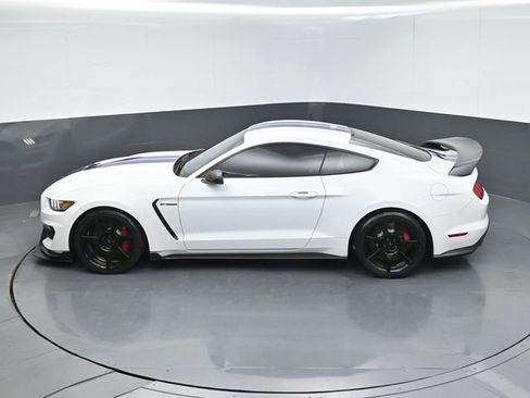Used 2017 Ford Mustang Shelby GT350R w/ GT350R Equipment Group 920A RWD image 44