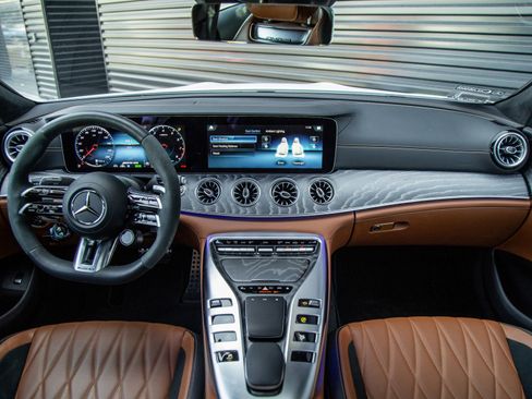 Used 2023 Mercedes-Benz AMG GT 43 image 17