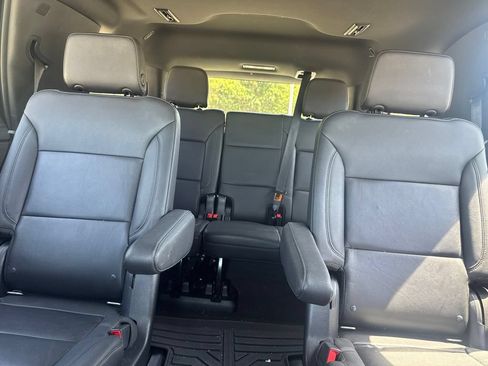 Used 2022 Chevrolet Tahoe Z71 w/ Luxury Package AWD/4WD image 26