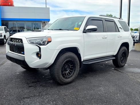 Used 2021 Toyota 4Runner TRD Off-Road Premium w/ Moonroof Package AWD/4WD image 2
