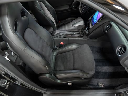 Used 2012 Nissan GT-R Premium AWD/4WD image 87
