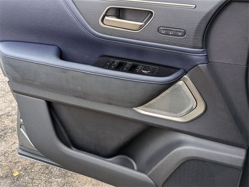 New 2026 INFINITI QX80 4WD image 15