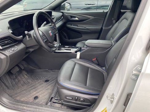 Used 2024 Buick Envista Sport Touring w/ Convenience I Package FWD image 6