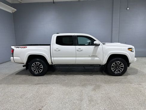Certified 2021 Toyota Tacoma TRD Sport image 3