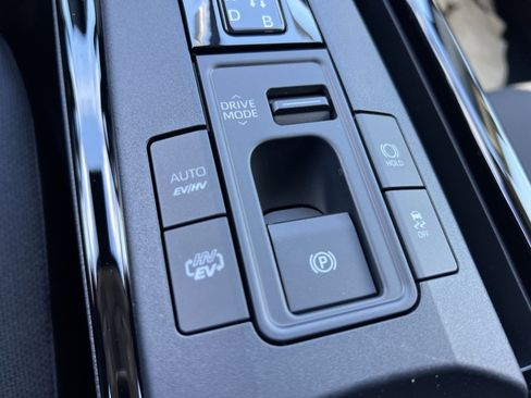 New 2026 Toyota Prius Plug-In Hybrid image 24