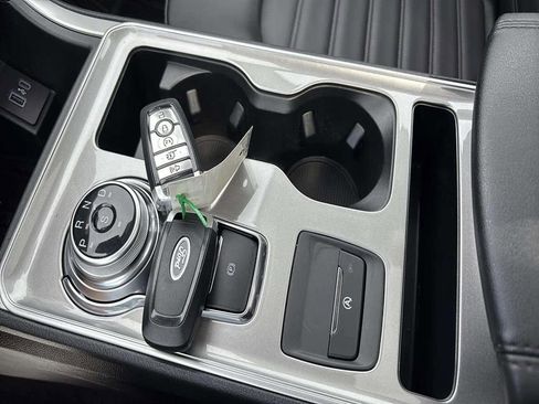 Used 2023 Ford Edge SEL w/ Convenience Package image 19