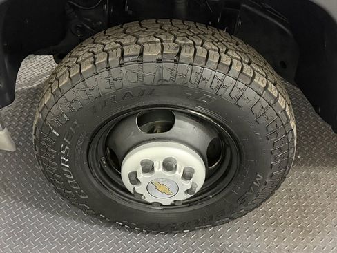 Used 2004 Chevrolet Silverado 3500 4x4 Extended Cab w/ Skid Plate Package image 20