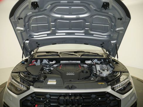 Certified 2023 Audi SQ5 Prestige w/ Prestige Package AWD/4WD image 15