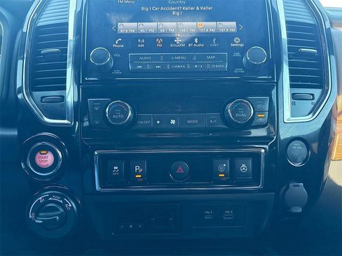 Used 2022 Nissan Titan Platinum Reserve w/ Moonroof Package image 15