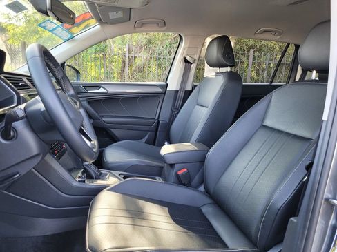 Used 2023 Volkswagen Tiguan SE FWD image 12