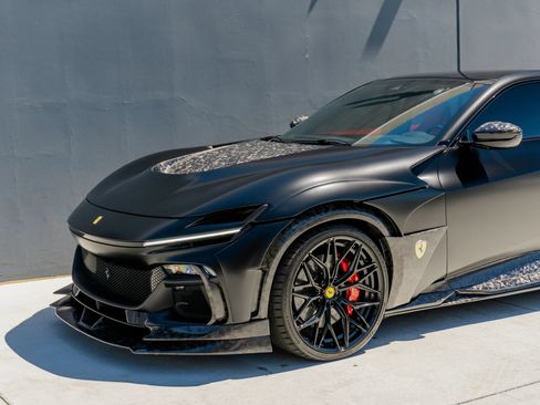 Used 2025 Ferrari Purosangue AWD/4WD image 19