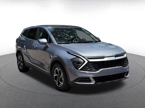 Used 2025 Kia Sportage LX FWD image 3