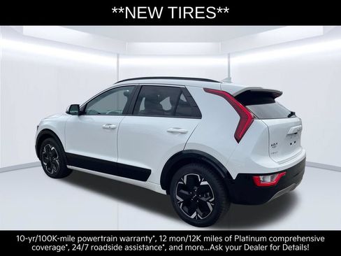 Certified 2023 Kia Niro Wind w/ Wind Preserve Package FWD image 4