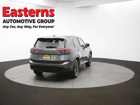 Used 2024 Nissan Rogue SV image 62