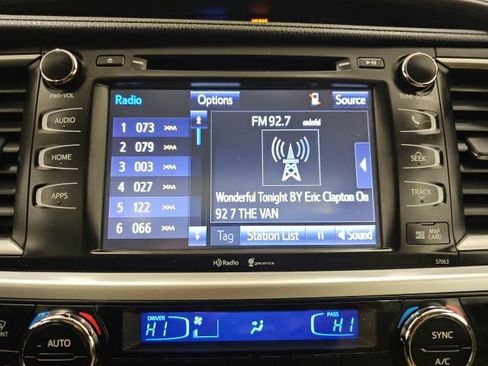 Used 2014 Toyota Highlander XLE image 25