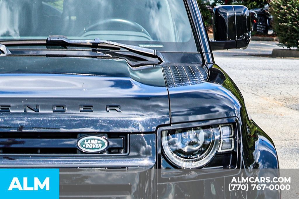 Used 2023 Land Rover Defender 130 X-Dynamic SE AWD/4WD image 14