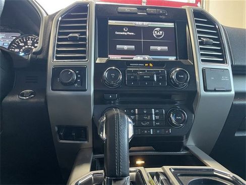 Used 2015 Ford F150 Lariat image 24