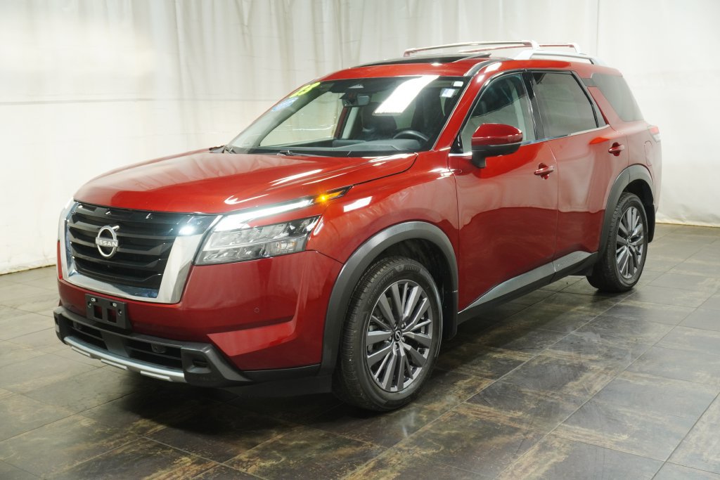Used 2023 Nissan Pathfinder SL w/ SL Premium Package AWD/4WD image 2