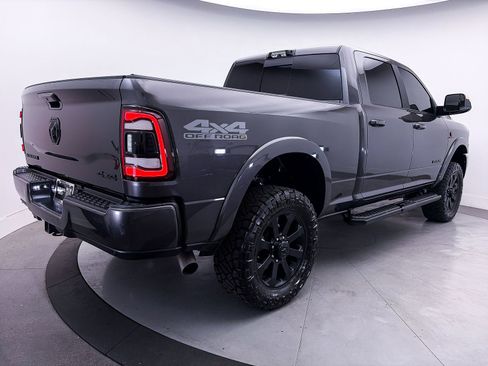 Used 2022 RAM 2500 Laramie w/ Night Edition AWD/4WD image 14