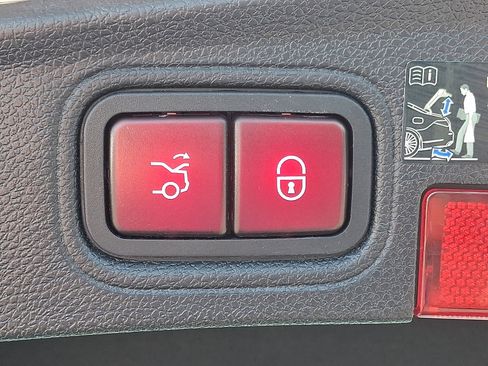 Certified 2023 Mercedes-Benz C 300 4MATIC Coupe image 31
