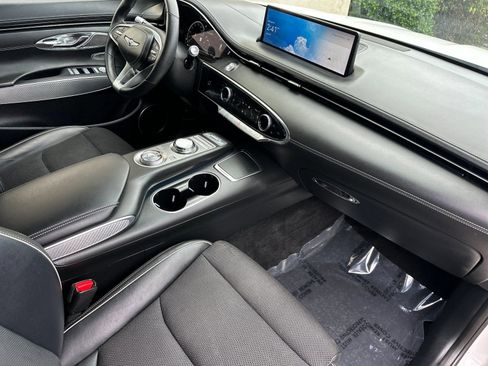 Used 2023 Genesis GV70 2.5T Sport Prestige w/ Sport Prestige Package image 18
