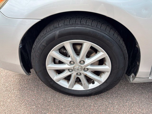 Used 2011 Toyota Camry XLE w/ XLE Extra-Value Pkg #2 FWD image 9
