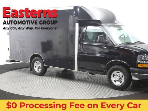 Used 2017 Chevrolet Express 3500 RWD image 45
