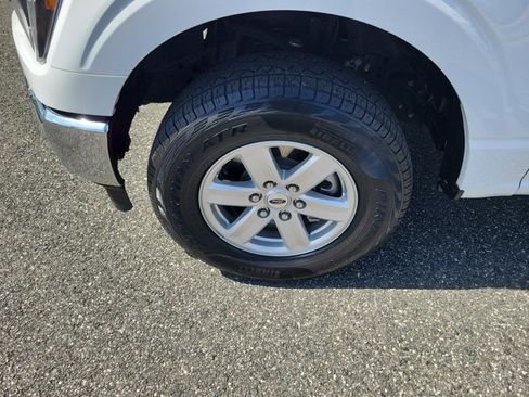 Used 2023 Ford F150 XL w/ Trailer Tow Package image 5