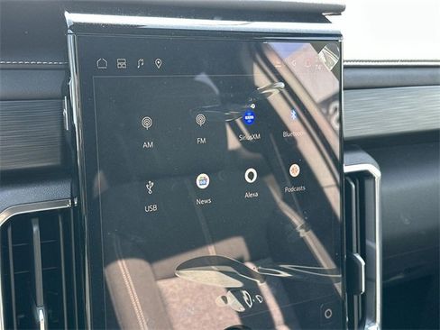 New 2025 GMC Acadia Elevation image 15