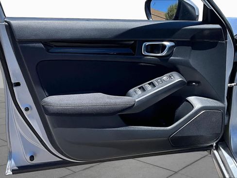 Used 2022 Honda Civic EX image 21