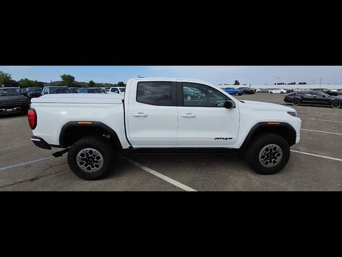 Used 2023 GMC Canyon AT4X w/ Edition 1 AWD/4WD image 2