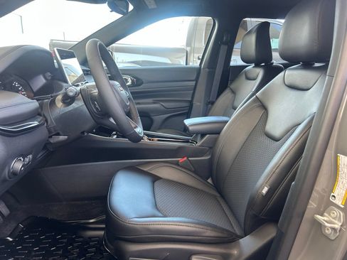 New 2026 Jeep Compass Latitude AWD/4WD image 10