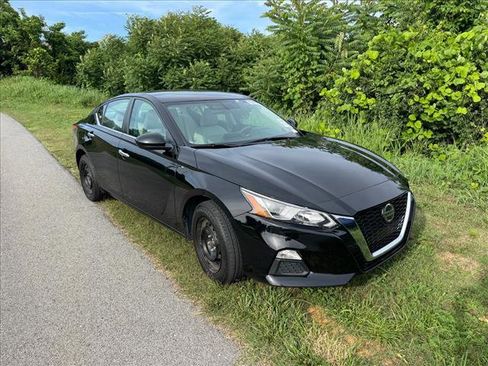 Used 2020 Nissan Altima 2.5 S AWD/4WD image 9