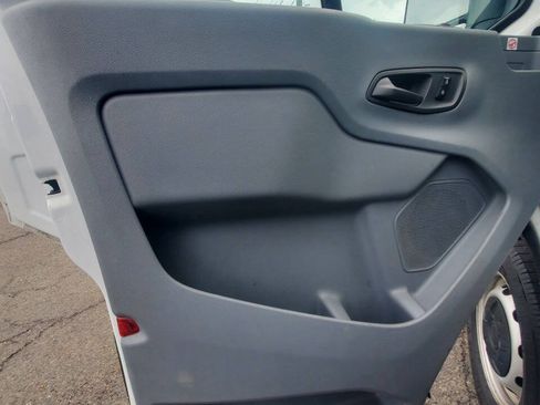 Used 2019 Ford Transit 250 148 Medium Roof RWD image 10