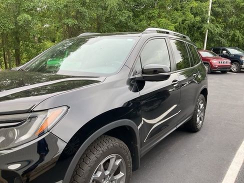 Used 2024 Honda Passport TrailSport image 11