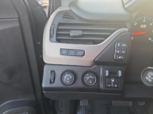 Used 2018 GMC Yukon Denali w/ Denali Ultimate Package AWD/4WD image 27