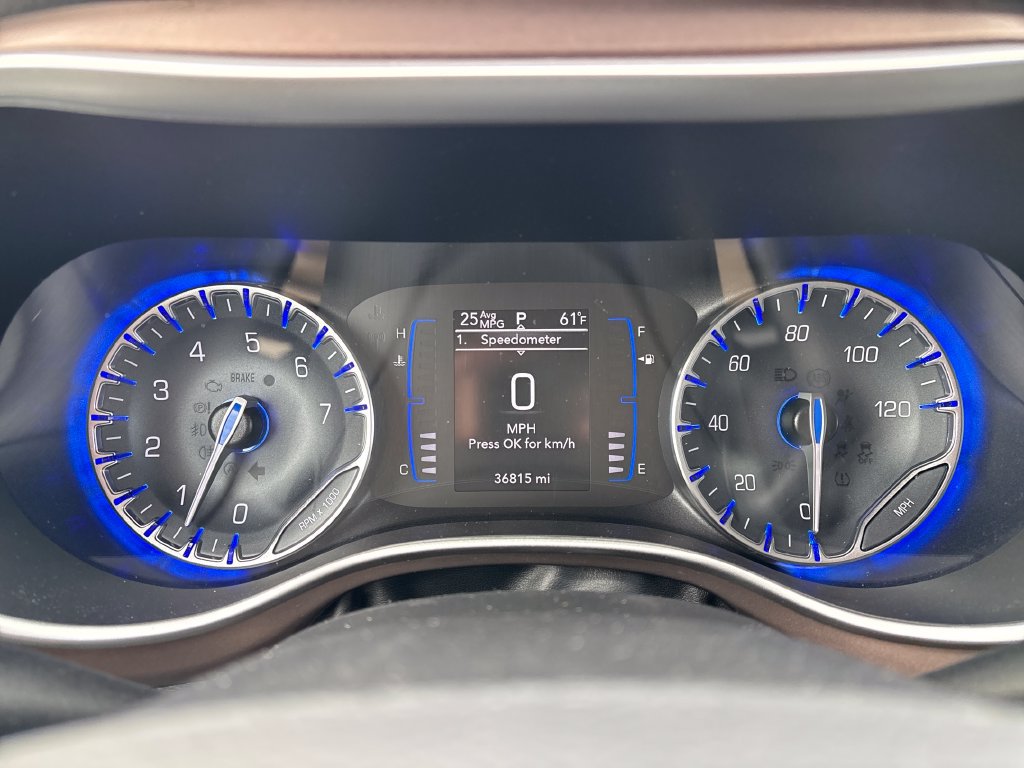 Used 2019 Chrysler Pacifica Touring Plus FWD image 19