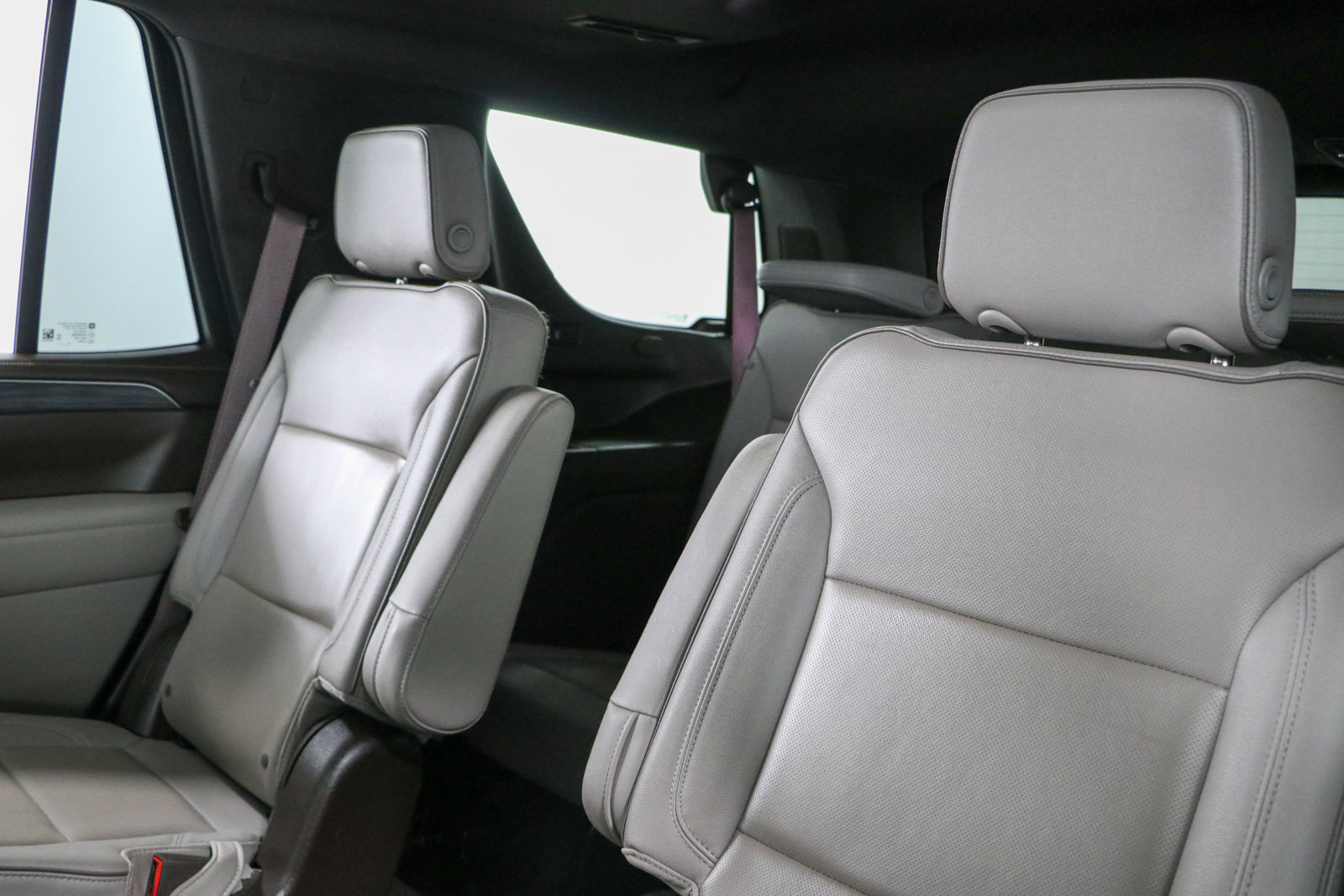 Used 2023 GMC Yukon SLT w/ SLT Premium Package AWD/4WD image 28