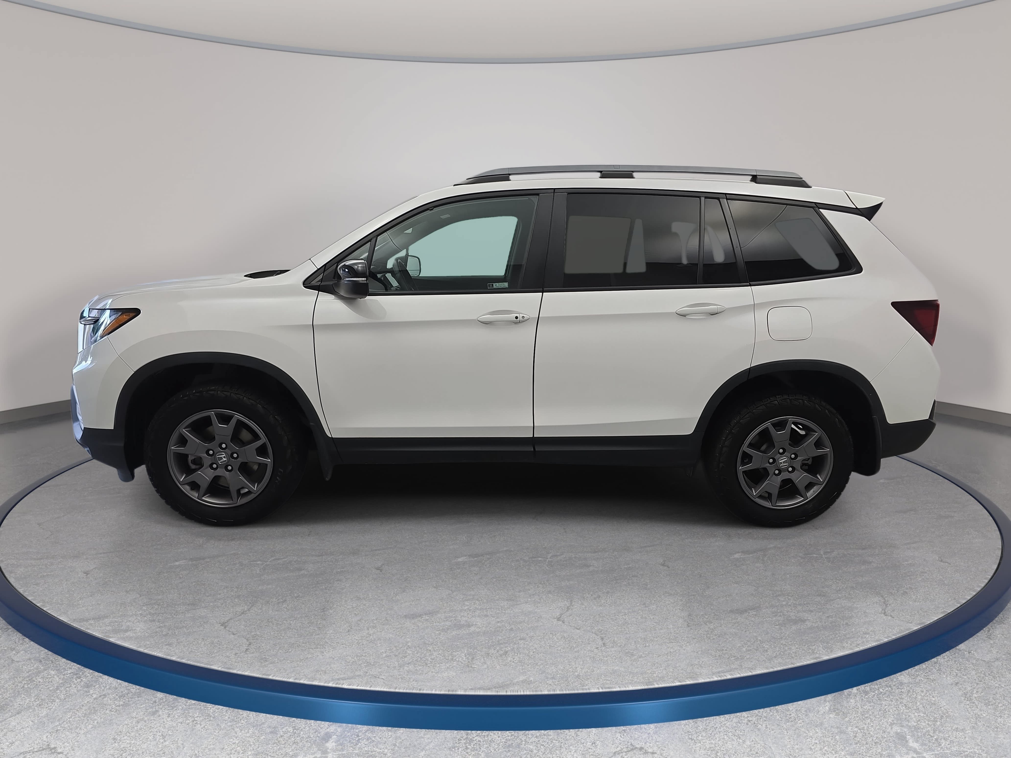 Certified 2024 Honda Passport TrailSport image 8