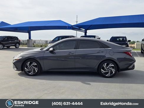 Used 2024 Hyundai Elantra Limited FWD image 4