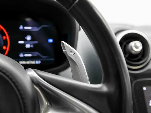 Used 2020 McLaren GT RWD image 19