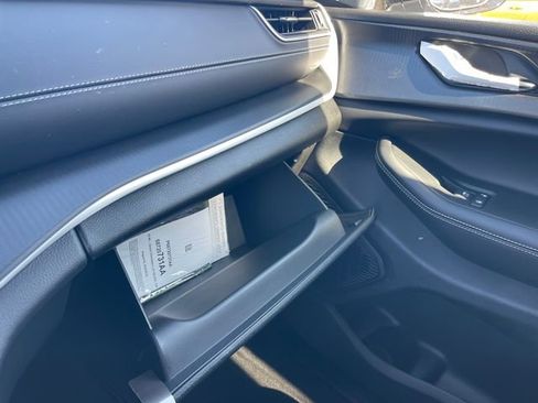 New 2025 Jeep Grand Cherokee Altitude image 31