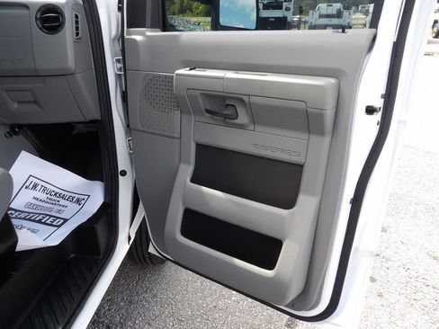 Used 2023 Ford E-450 and Econoline 450 Super Duty w/ Power Windows & Locks Group RWD image 23