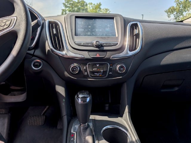 Used 2018 Chevrolet Equinox LT w/ LPO, Protection Package FWD image 18
