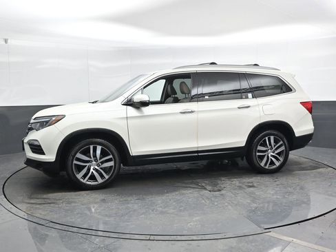 Used 2016 Honda Pilot Touring image 7