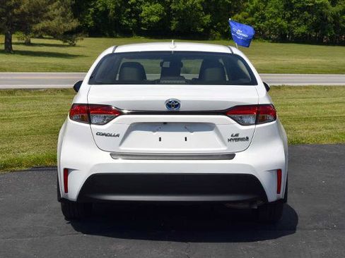 Used 2023 Toyota Corolla LE FWD image 4