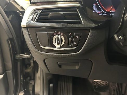 Used 2021 BMW 540i xDrive w/ Premium Package image 19